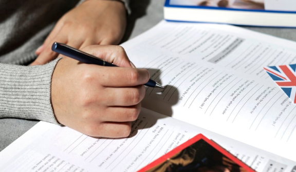 Navigating the UK Visa Process: Tips for Success